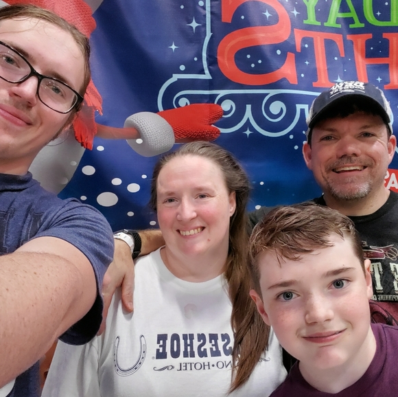 Meet your Posher Donald and Rebecca Gaines - Picture 1 of 8